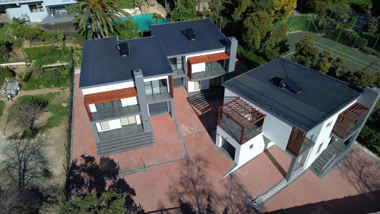 Chigariro, Three Houses